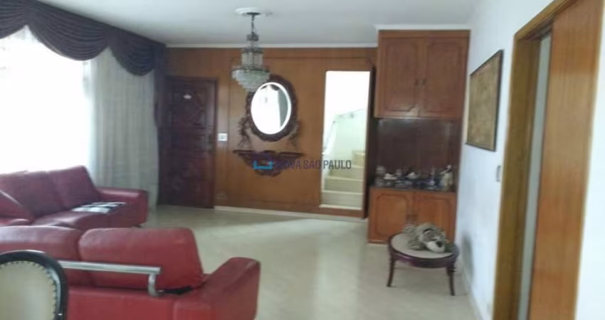 Sobrado com 4 Domrs., para locação! Sacomã - São Paulo/SP.