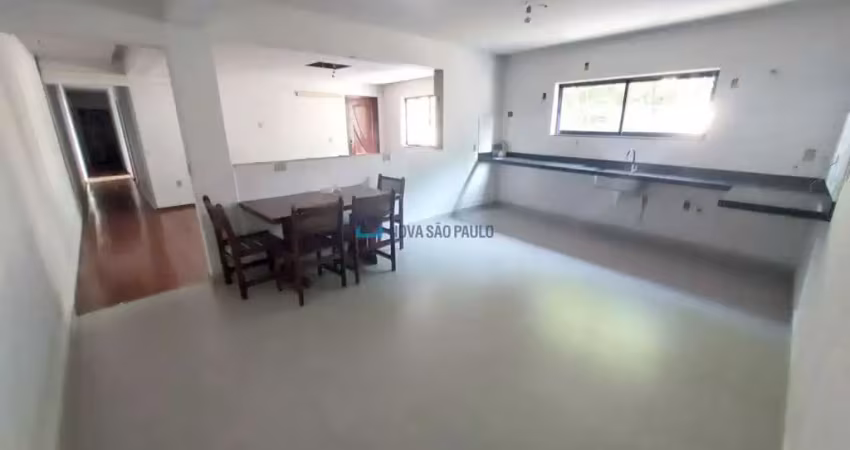 Casa com 5 quartos para alugar na Rua Engenheiro João Monteiro da Gama, --, Saúde, São Paulo
