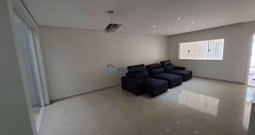 Excelente localização sobrado residencial na região da saúde, prox. ao metro são judas