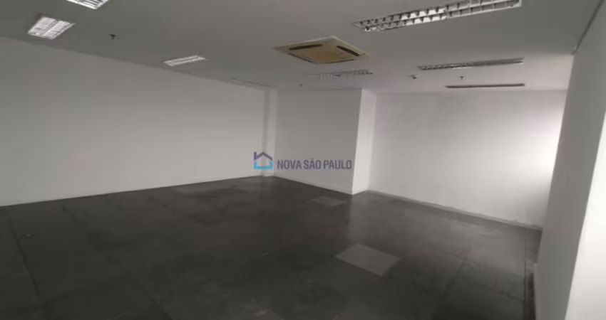 Sala Comercial bem localizada em prédio novo disponível para locação na Vila Monte Alegre.
