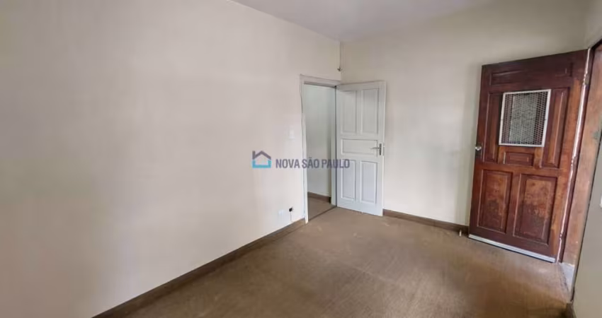 Sobrado residencial na região da Saúde