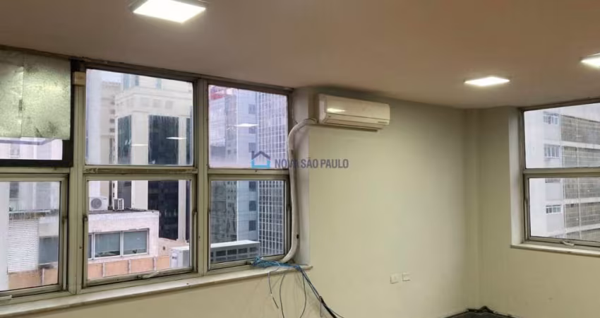 Conjunto Comercial com 2vaga  de garagem, para  locação.