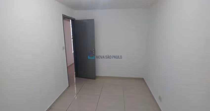 Apartamento 2 dormitórios - saúde próx ao bebidas imigrantes