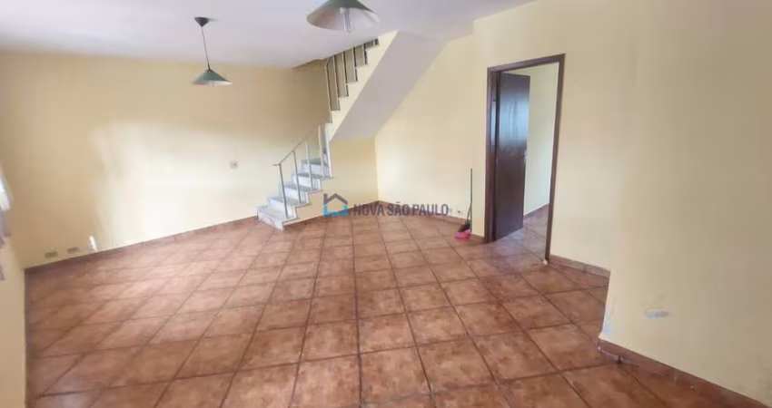 Sobrado com 03 Doms e 03 vagas - Vila Paulista
