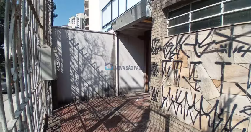 Comercial ou residencial ao lado do metrô praça da árvore na região da saúde!