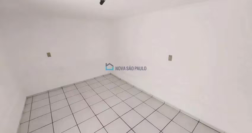 Apartamento, sem elevador, próximo ao metro conceição ( térreo)