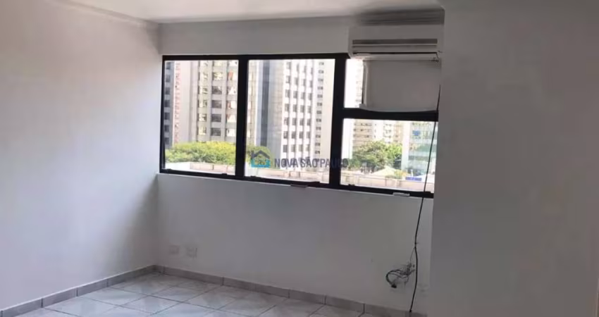 Salas Comerciais próximas ao Metrô Moema