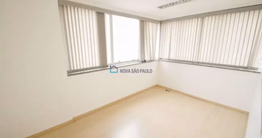 Sala comercial com 1 sala para alugar na Avenida Jabaquara, --, Mirandópolis, São Paulo