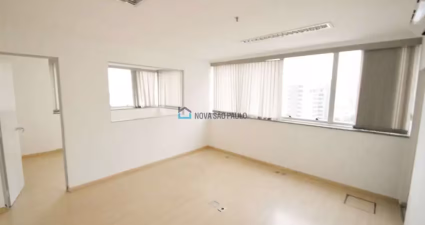 Sala comercial com 1 sala para alugar na Avenida Jabaquara, --, Mirandópolis, São Paulo