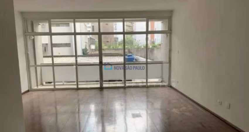 Apartamento com 3 Quartos à venda, 142m² - Jardim Paulista