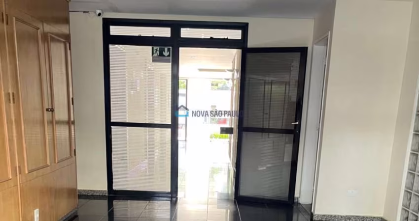 Apartamento 2 Dormitórios, 1 suíte, 1 vaga - Moema