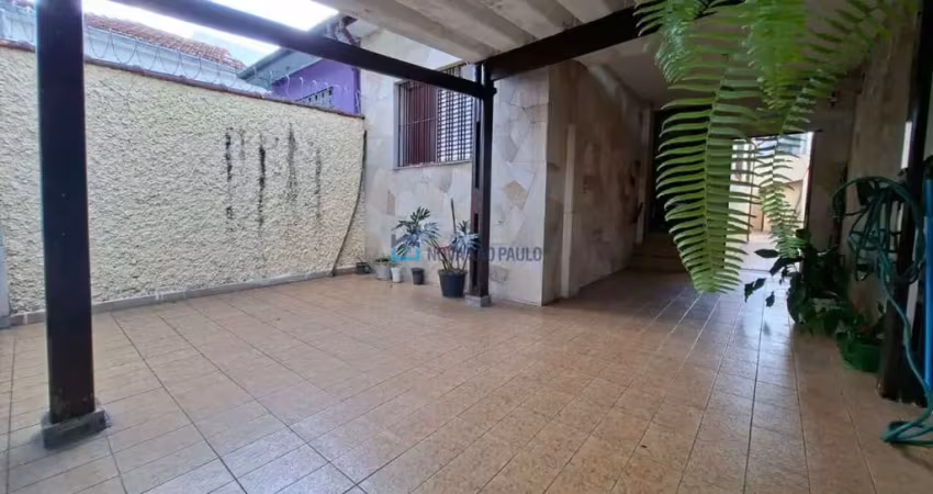 Casa com 2 quartos para alugar na Rua Visconde de Inhaúma, --, Saúde, São Paulo