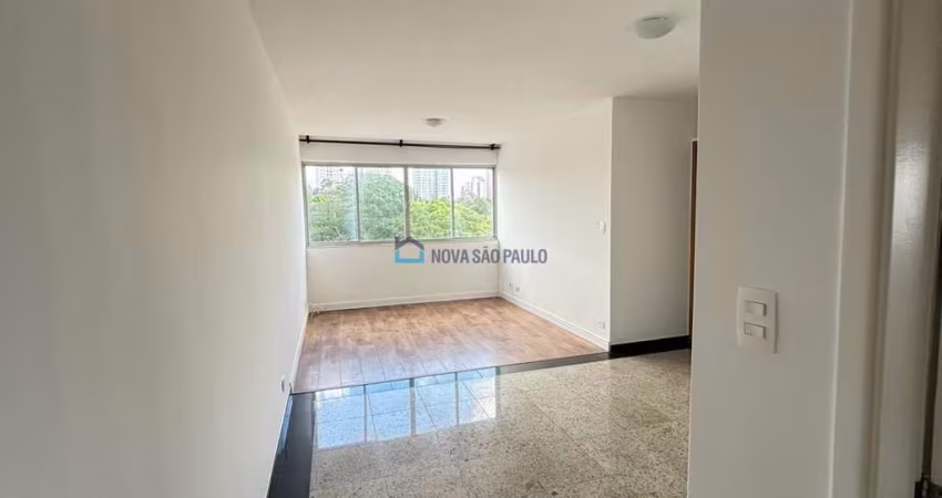 Apartamento para Locaçao em Santo Amaro, com 84m² , 03 dormitórios e 01 vaga