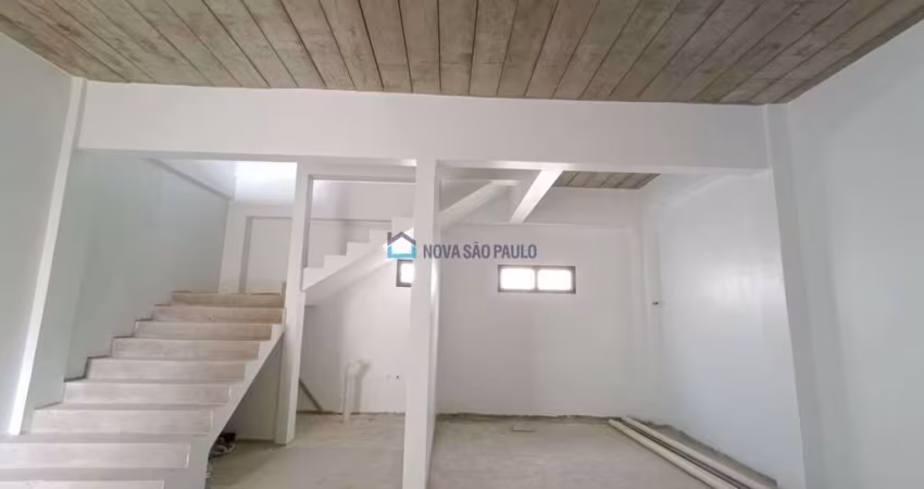 Imóvel com salão de 130m² no Ipiranga