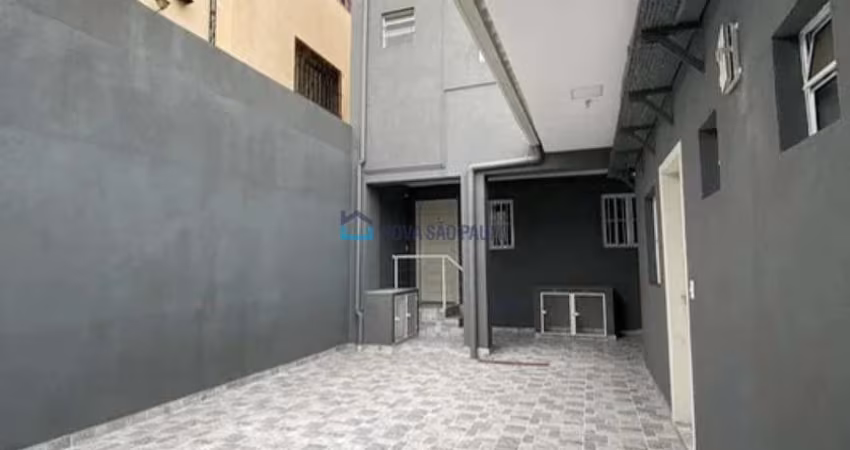 Kitnet  com 1 dormitório e 1 banheiro, na Vila Monumento