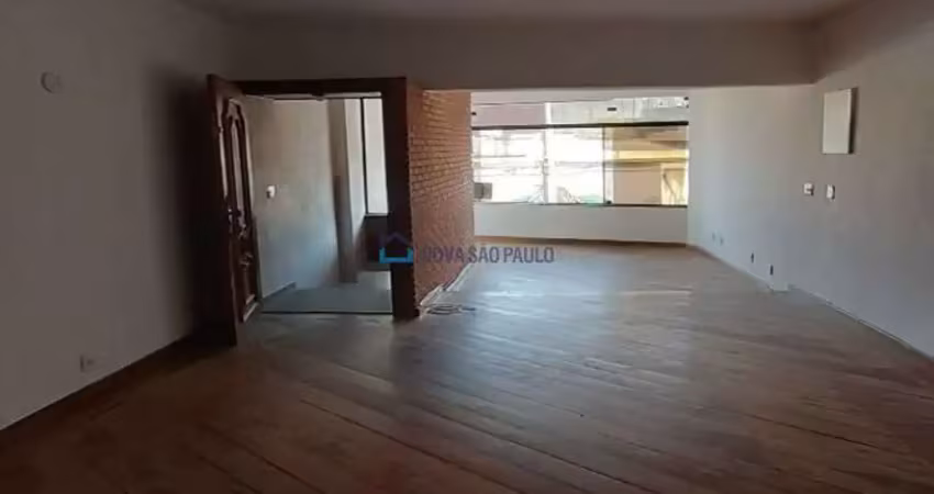 Casa para locação no Ipiranga- 02 quartos 02 vagas e edícula