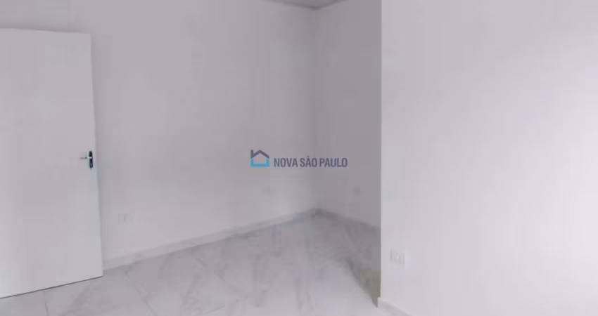 Casa em vila com 01 dormitório - Ipiranga