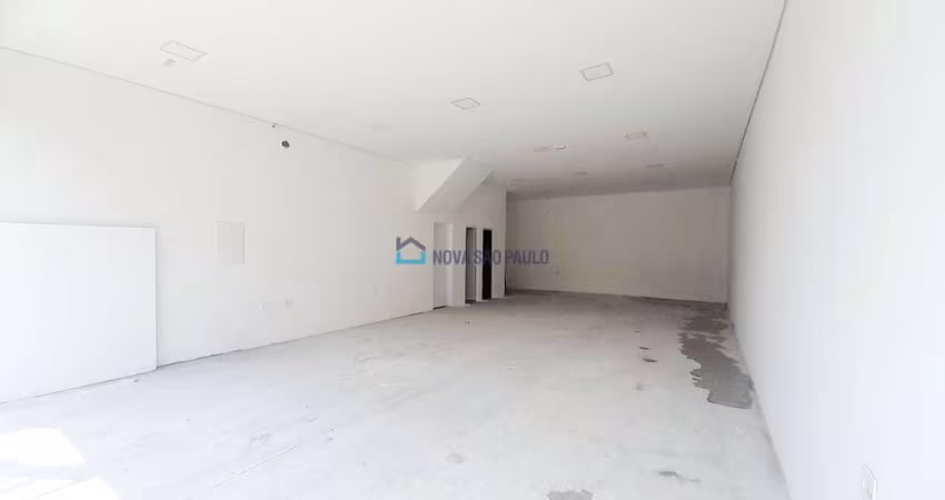 Salão para locação no Bairro da  Indianópolis - 100 m²