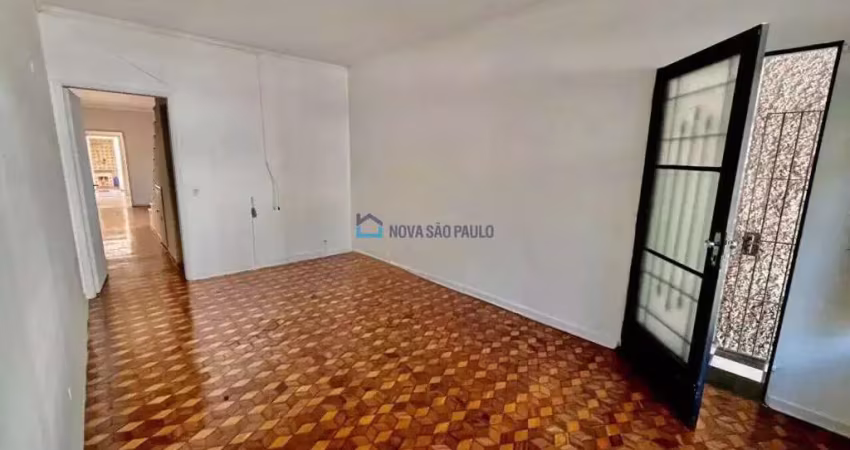 Sobrado para locação no jabaquara com 03 dormitórios e 02 vagas.