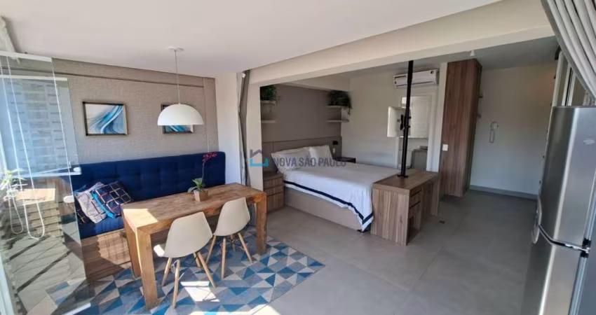 Studio de 36 m² com sacada na Vila Mariana !