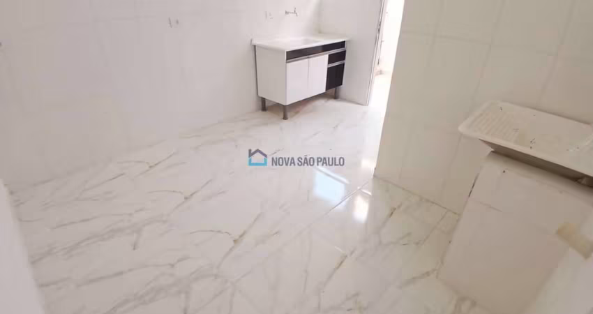 Casa na Vila Moraes, prox. a Av. Pe. Arlindo Vieira