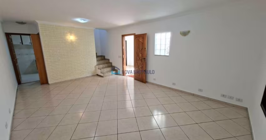Casa para locação no Jabaquara 03 quartos e 02 vagas de garagem