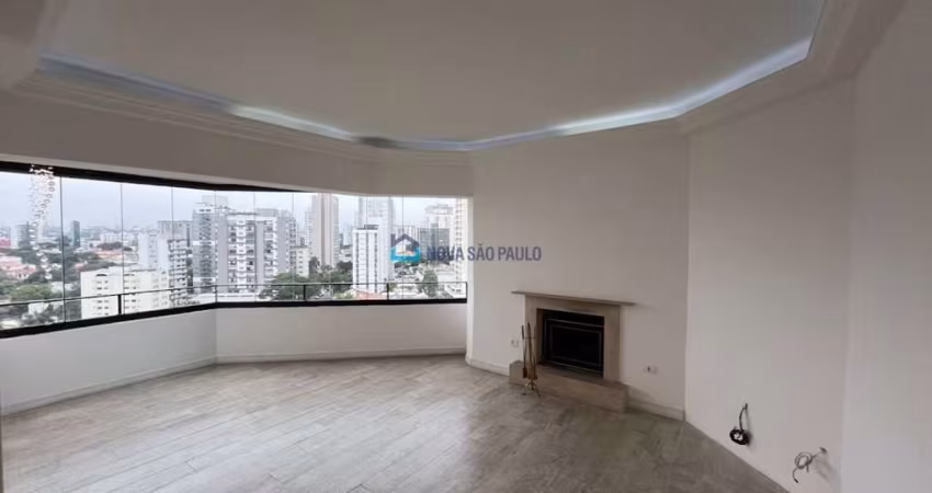 Apartamento no Campo Belo | 3 Quartos | 1 Suíte | 2 Vagas | Andar Alto