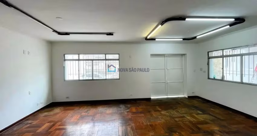 Casa comercial com 3 salas para alugar na Rua Onze de Fevereiro, --, Jabaquara, São Paulo