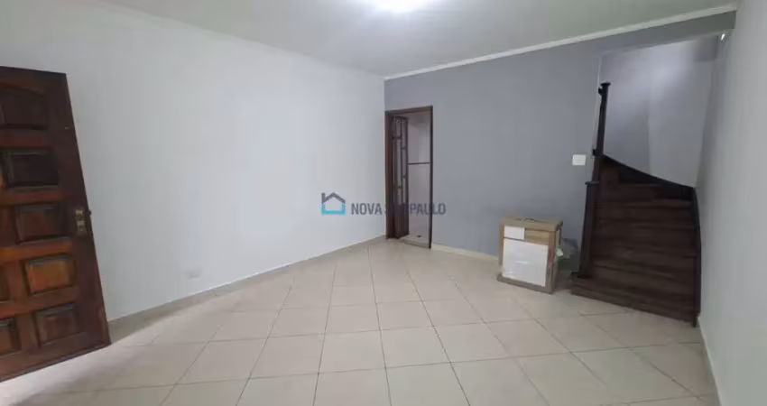 Casa com 2 quartos para alugar na Rua Doutor Nogueira Martins, --, Saúde, São Paulo