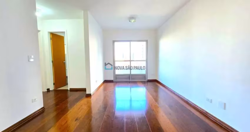 Apartamento para locação na saúde - 02 quartos e 01 vaga