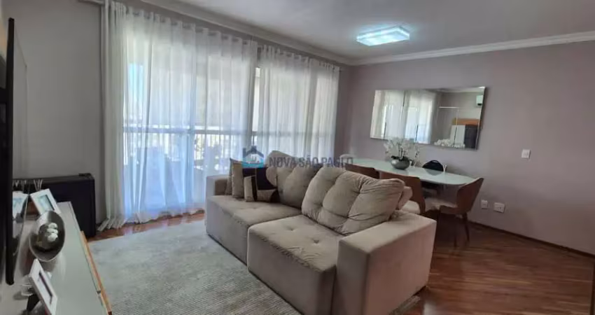Apartamento, ensolarado, andar alto, 2 vagas demarcadas!