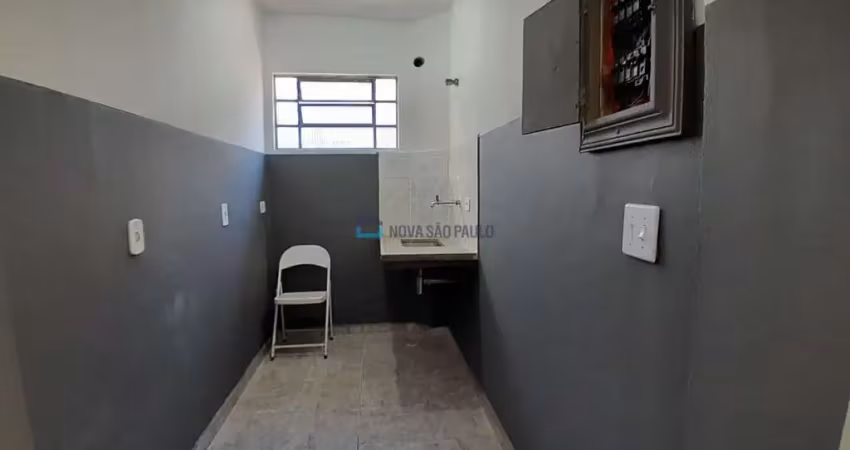 Casa com 1 quarto para alugar na Avenida Muzambinho, --, Vila Fachini, São Paulo