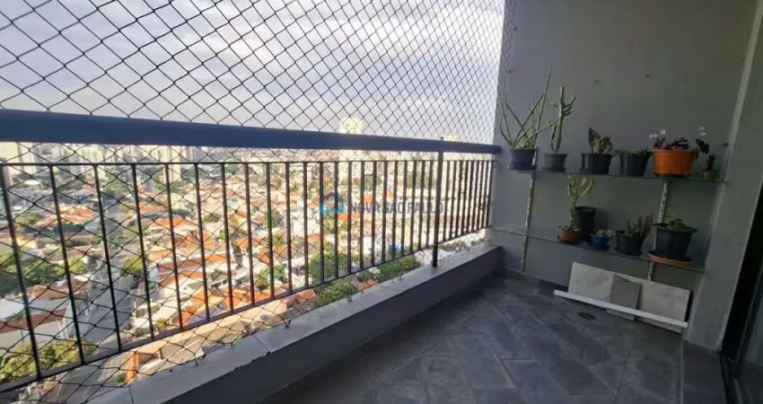 Ótima localização , com 2 quartos (1 suite) , com garagem , próximo ao metro saúde
