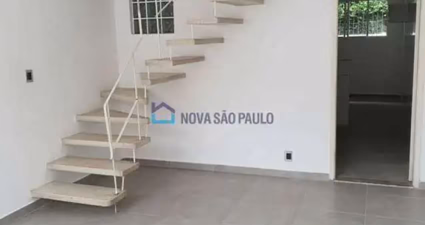 Casa com 2 quartos para alugar na Rua Adolfo Casais Monteiro, --, Vila Nova Caledônia, São Paulo