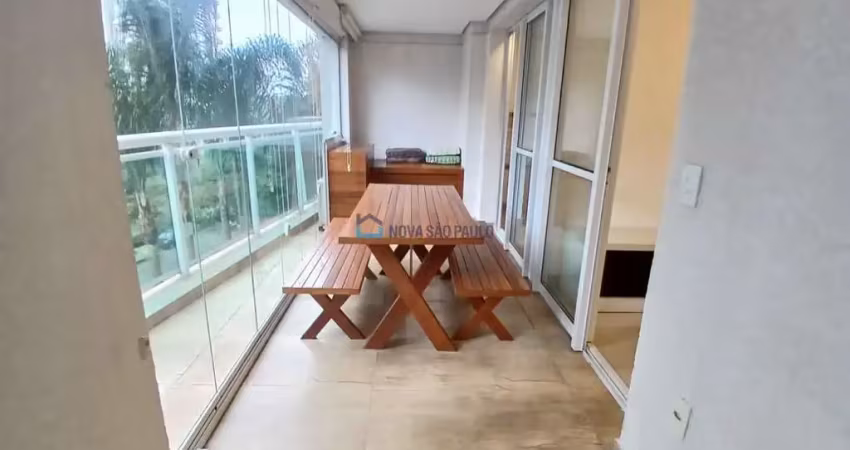 Ótima localização, próximo a av. vereador jose diniz, um garden no primeiro andar