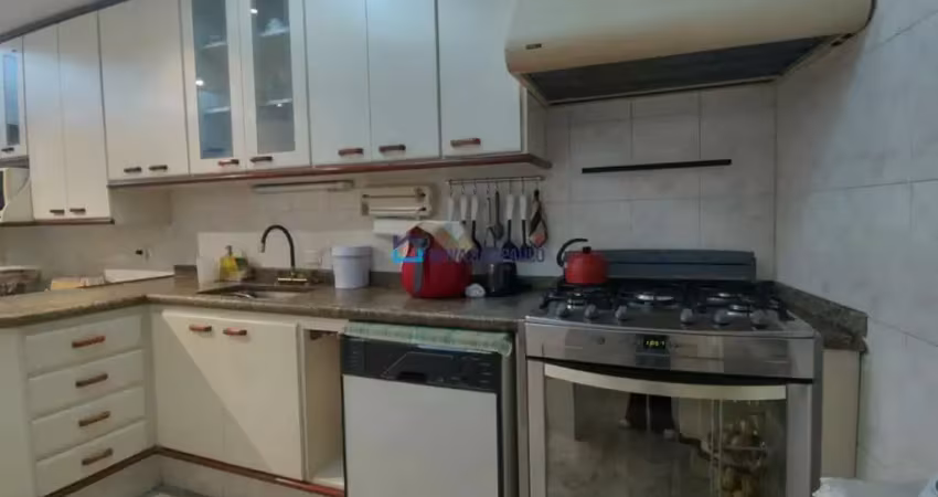 Sobrado/ jabaquara/ 3 dorm/1 suíte/ 4 vagas/ sacada/ jardim/ edícula/ 240 m²