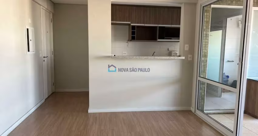 Apartamento com 2 quartos para alugar na Rua Alcindo Guanabara, --, Jardim da Glória, São Paulo