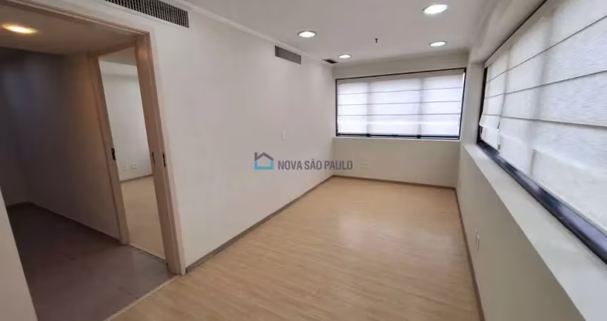 Sala comercial para locação ,na vila clementino com 02 vagas !