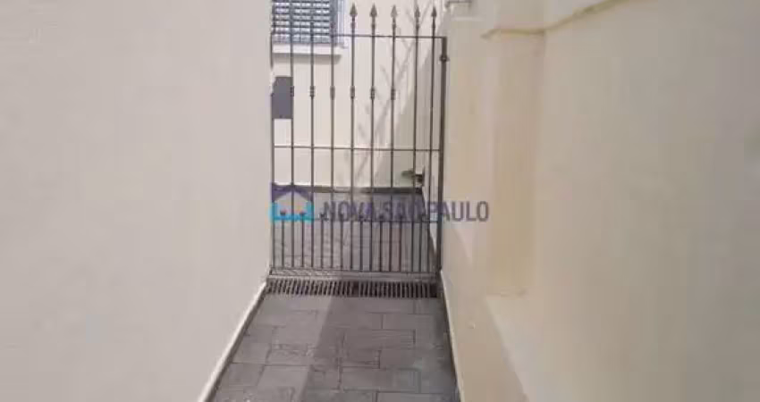 Casa com 1 quarto para alugar na Rua Prudente de Moraes Neto, --, Saúde, São Paulo