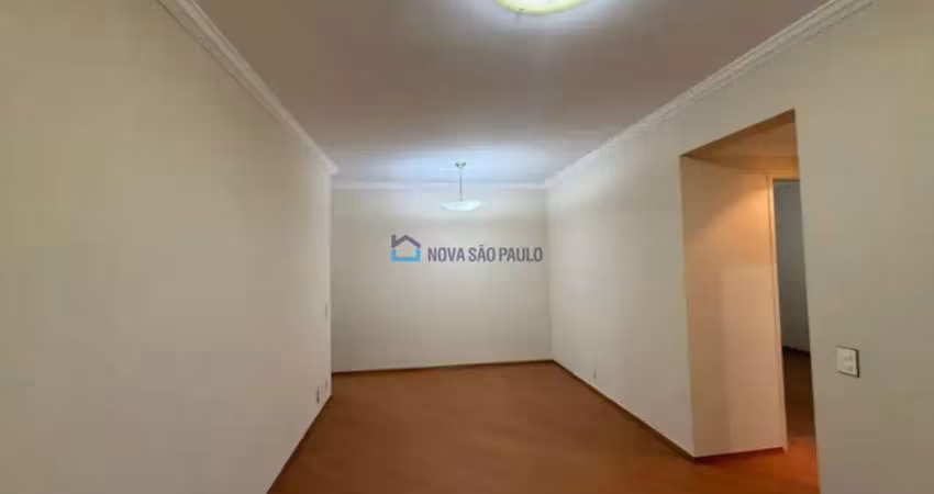 Apartamento com 2 quartos e 2 banheiros , ao lado do metro saúde