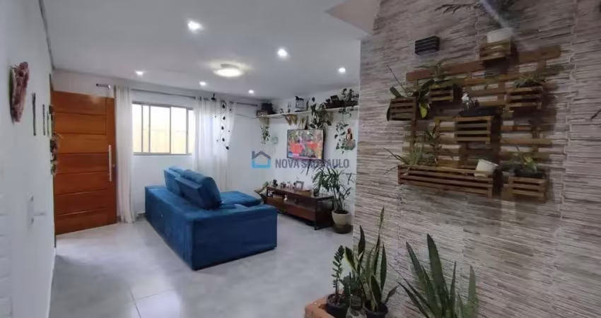 Casa para locação na saúde com 03 quartos e 02 vagas de garagem