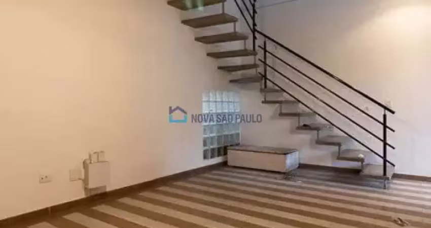 Casa com 5 quartos para alugar na Rua Vergueiro, --, Vila Gumercindo, São Paulo