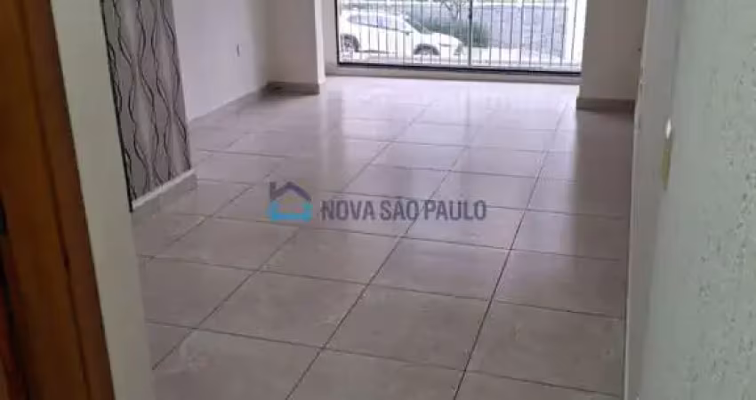 Casa em condomínio fechado com 2 quartos para alugar na Rua Pereira Estéfano, --, Saúde, São Paulo