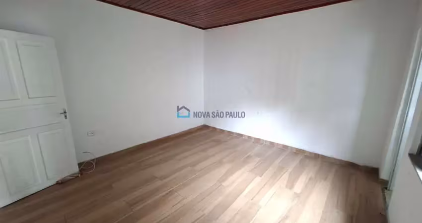 Excelente casa térrea para locação! com 47m², fácil acesso da av cupecê!