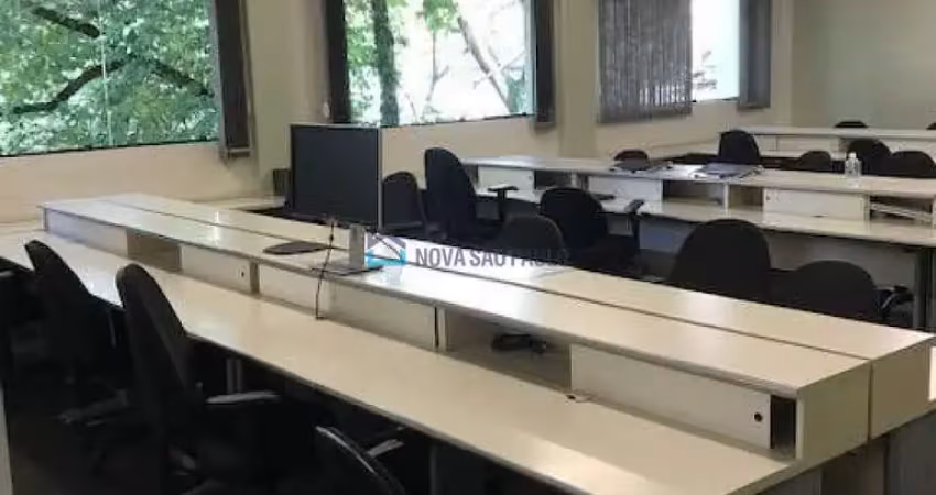 Casa comercial com 9 salas para alugar na Avenida Dom Pedro II, --, Jardim, Santo André