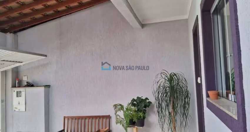 Casa com 2 quartos para alugar na Rua Itália, --, Jardim Santo Antônio, Santo André