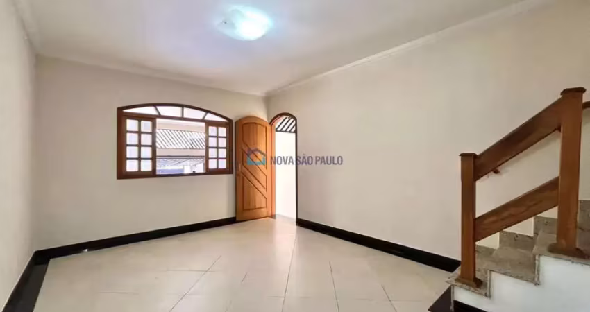 Casa com 3 quartos para alugar na Rua Cornélio Procópio, --, Saúde, São Paulo