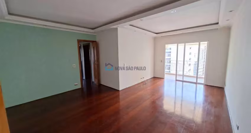 Apartamento com 3 quartos para alugar na Rua dos Democratas, --, Saúde, São Paulo