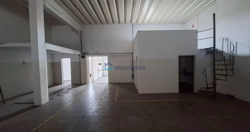 Barracão / Galpão / Depósito com 2 salas para alugar na Avenida Pedro Bueno, --, Jabaquara, São Paulo
