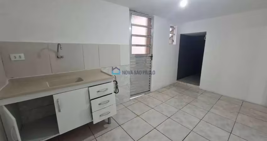 Excelente casa compartilhada mobiliada disponível para locação na vila guarani